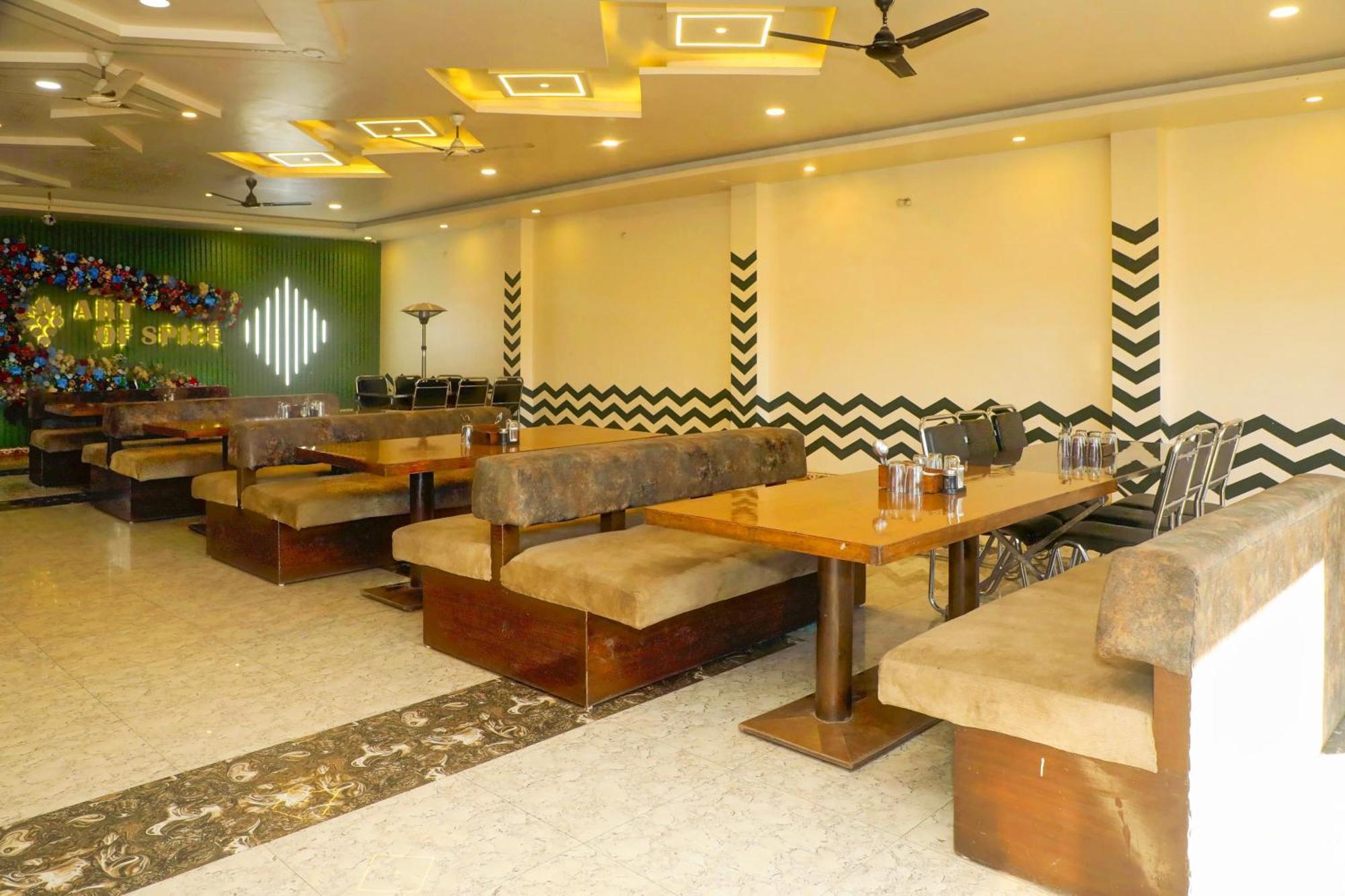 Hotel Art Of Spice Mumbai Exterior foto